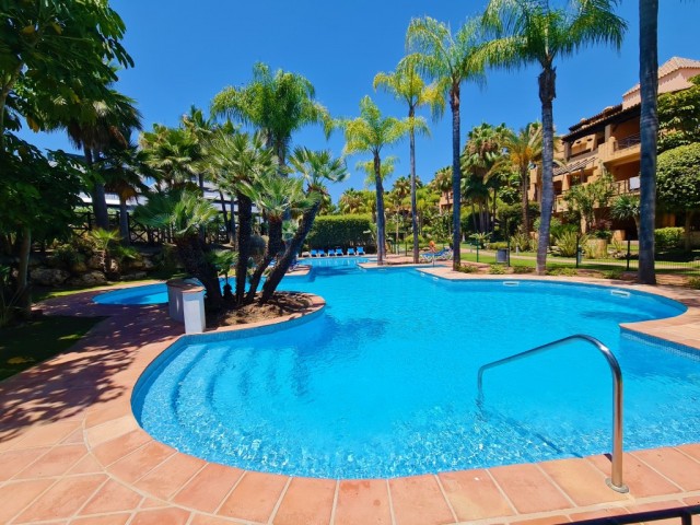 Apartamento con 2 Dormitorios  en New Golden Mile