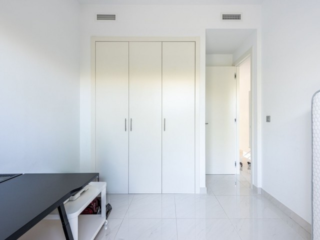 Apartamento con 3 Dormitorios  en Bel Air