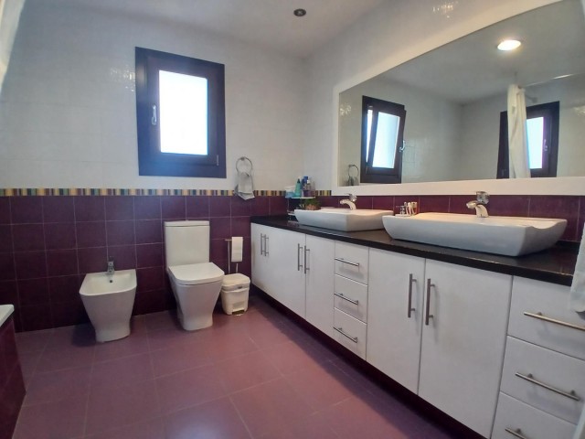 4 Slaapkamer Villa in Los Pacos