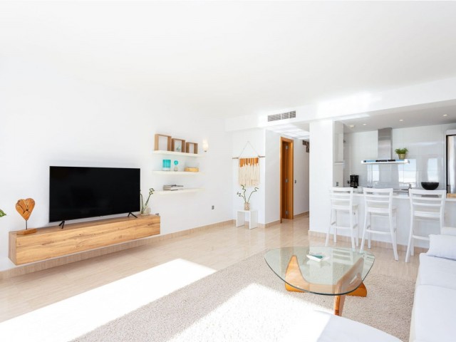 Apartamento con 3 Dormitorios  en Carvajal
