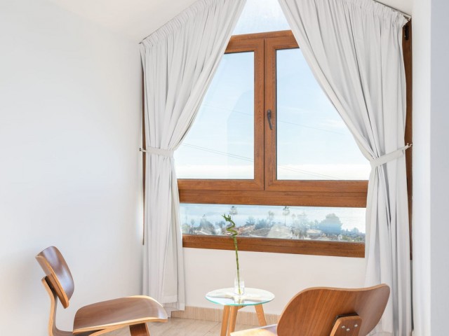 Apartamento con 3 Dormitorios  en Carvajal