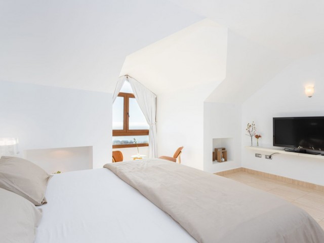 Apartamento con 3 Dormitorios  en Carvajal
