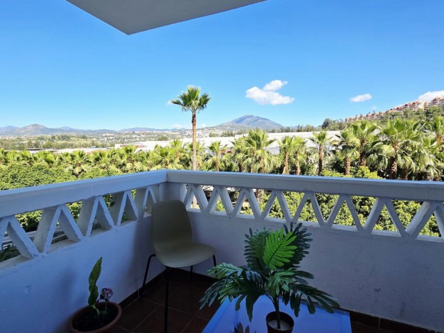 Apartment, Nueva Andalucia, R5379112