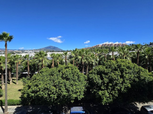 3 Bedrooms Apartment in Nueva Andalucía
