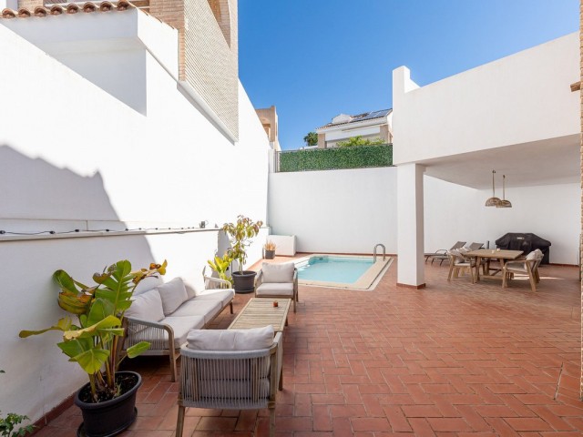 Villa con 5 Dormitorios  en Torremuelle