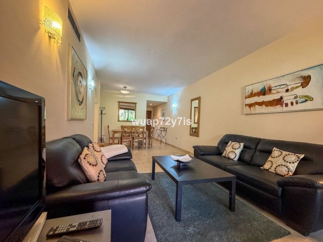 Apartamento con 2 Dormitorios  en El Rosario