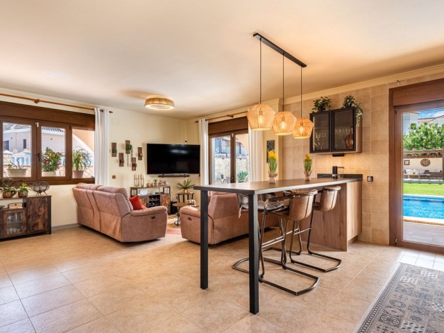 4 Schlafzimmer Villa in Sierrezuela
