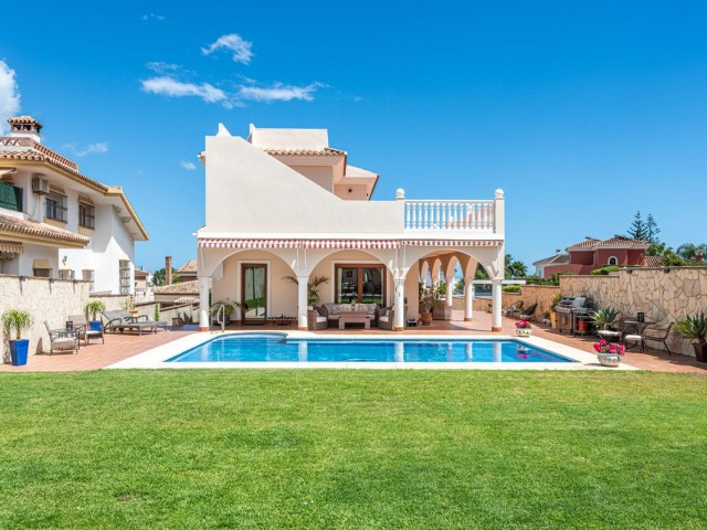 4 Schlafzimmer Villa in Sierrezuela
