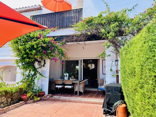 Townhouse, El Paraiso, R5384656