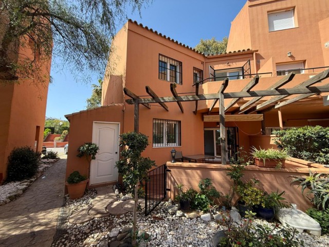 4 Bedrooms Villa in Manilva