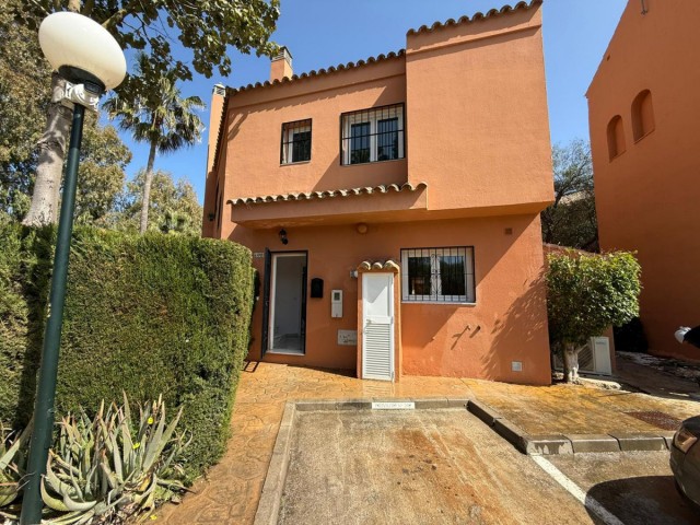 4 Bedrooms Villa in Manilva