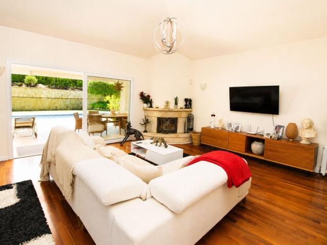 6 Sovrums Villa i Sierrezuela