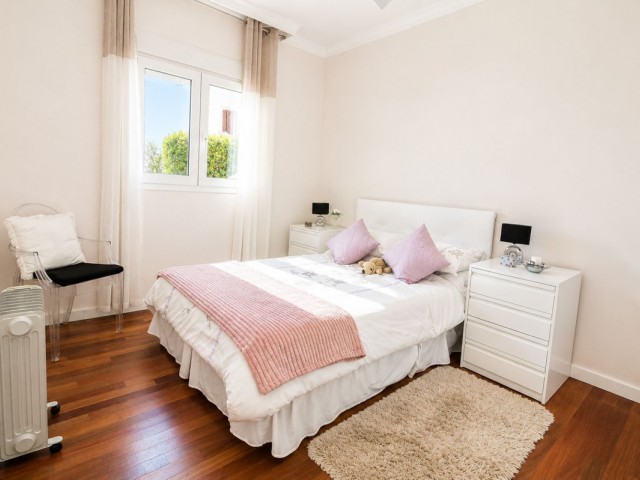 6 Sovrums Villa i Sierrezuela