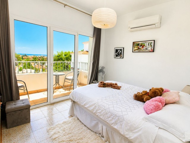 6 Sovrums Villa i Sierrezuela