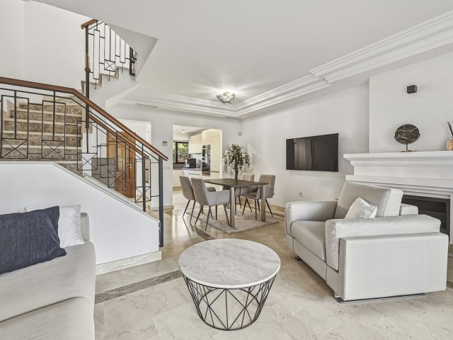 Adosado, Bahía de Marbella, R5360689