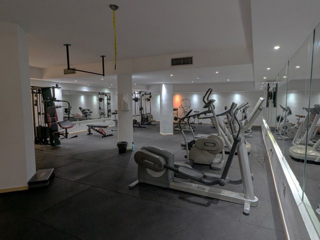 Apartamento con 2 Dormitorios  en Aloha