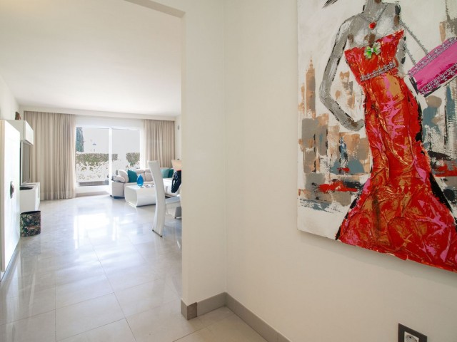 Apartment, El Paraiso, R4671403