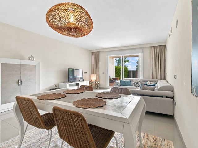 Apartment, El Paraiso, R4671403