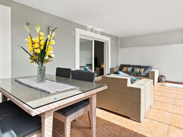 Apartment, El Paraiso, R4671403