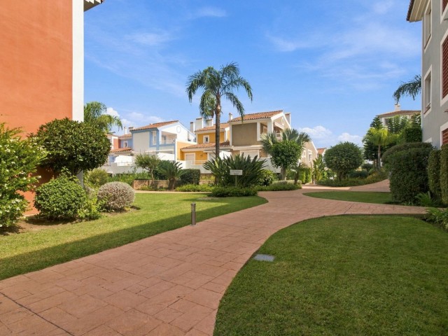 Apartamento con 2 Dormitorios  en El Paraiso