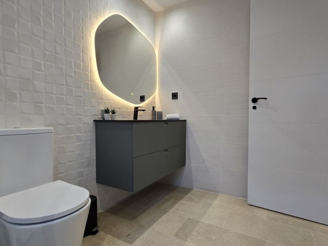 Apartamento con 3 Dormitorios  en La Quinta