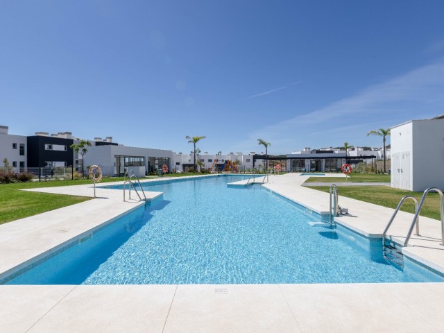 Apartamento con 3 Dormitorios  en Valle Romano