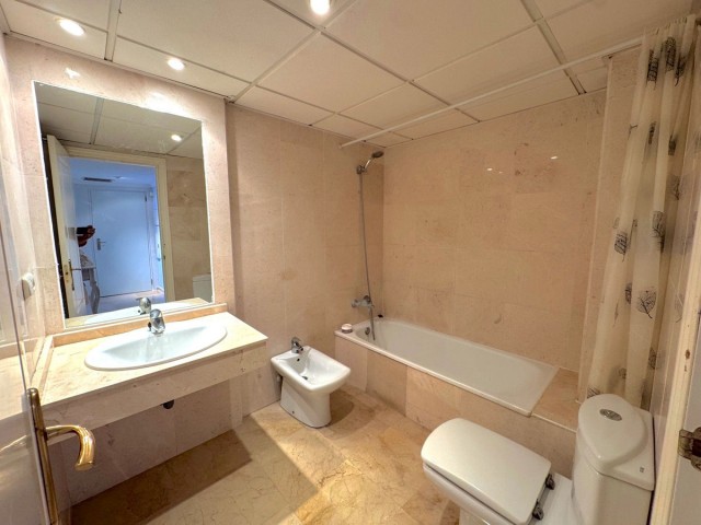 Apartamento con 2 Dormitorios  en Río Real