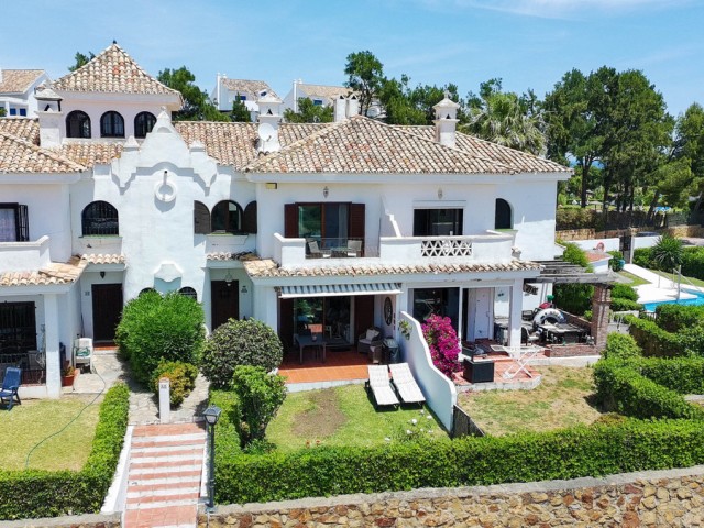 Townhouse, La Duquesa, R5393464