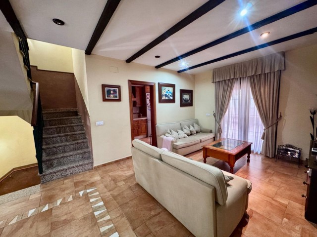 4 Schlafzimmer Reihenhaus in Benalmadena Pueblo