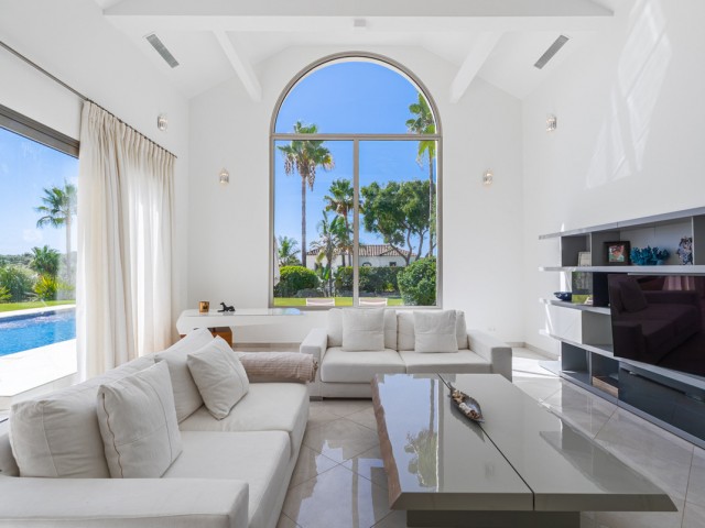 Villa, San Roque Club, R5153254