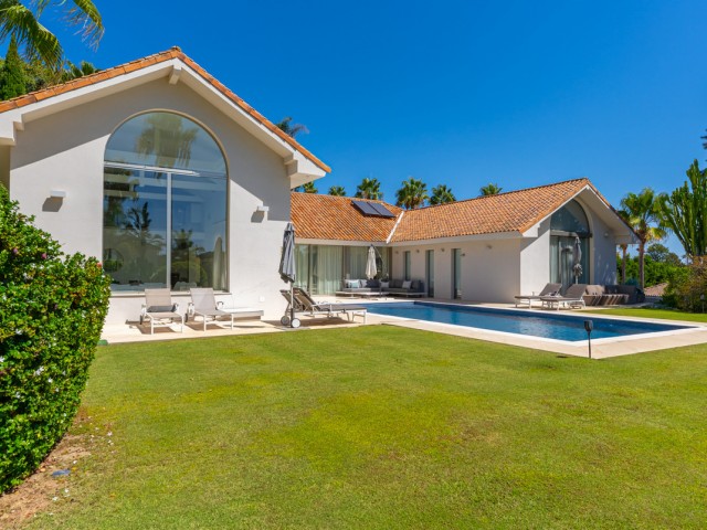 Villa, San Roque Club, R5153254