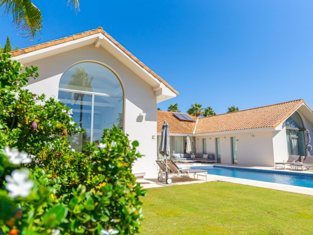 Villa, San Roque Club, R5153254