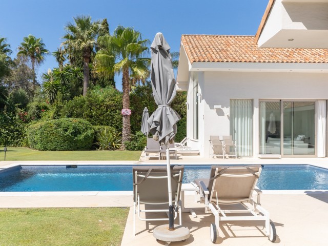 Villa con 5 Dormitorios  en San Roque Club