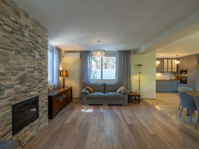 4 Bedrooms Villa in Marbesa