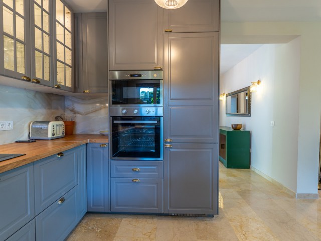 4 Bedrooms Villa in Marbesa