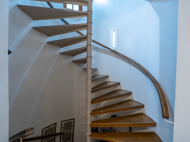 4 Bedrooms Villa in Marbesa