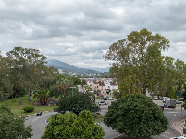 2 Bedrooms Apartment in Nueva Andalucía