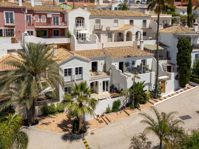 Rijtjeshuis, La Heredia, R5387038