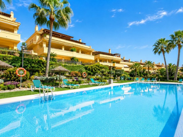 3 Bedrooms Apartment in Sierra Blanca