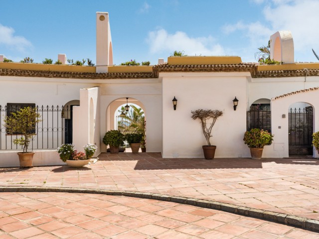 Ático con 2 Dormitorios  en Puerto de Cabopino