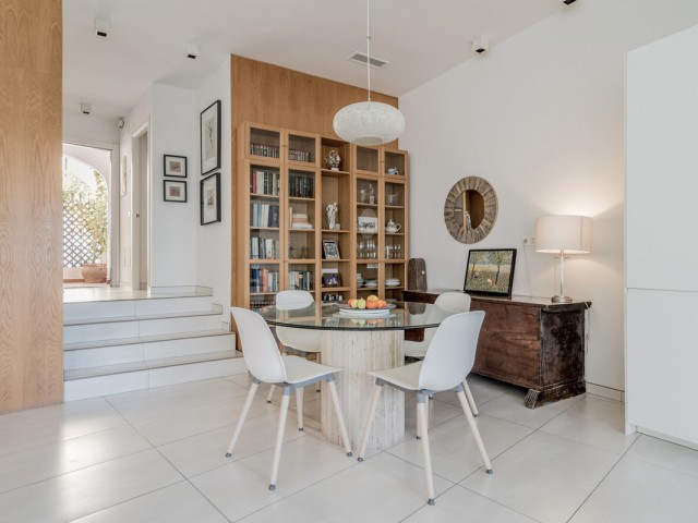 Ático con 2 Dormitorios  en Puerto de Cabopino
