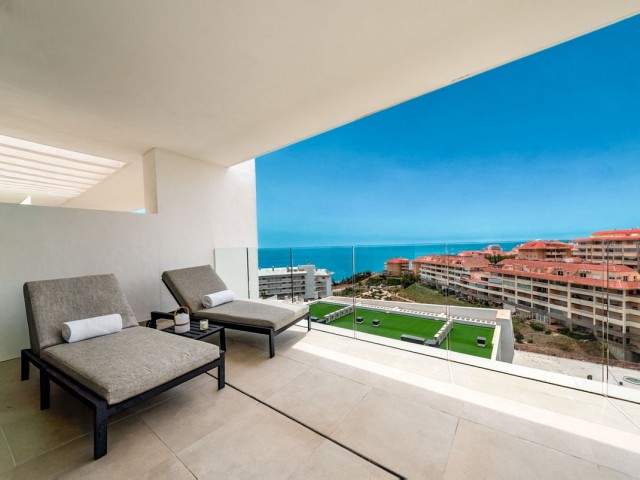 Apartamento con 3 Dormitorios  en Carvajal