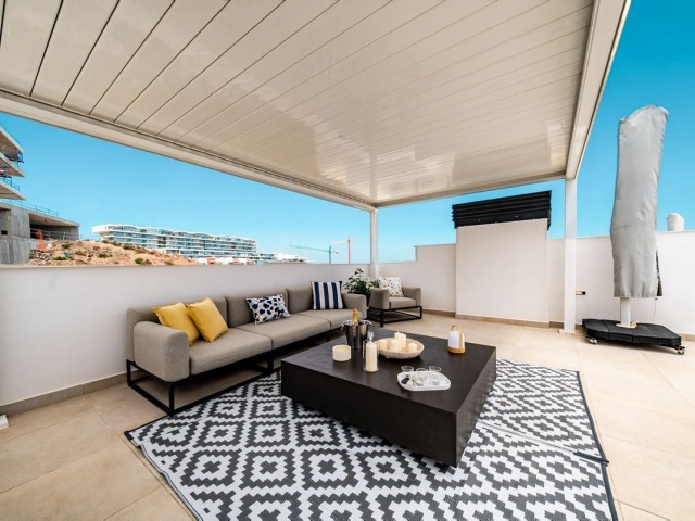 Apartamento con 3 Dormitorios  en Carvajal