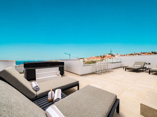 Apartamento con 3 Dormitorios  en Carvajal