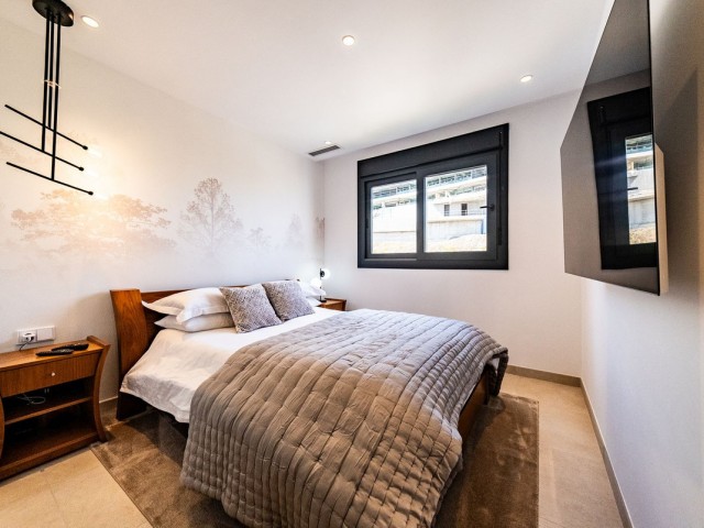 Apartamento con 3 Dormitorios  en Carvajal