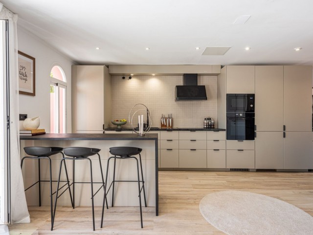Apartamento con 2 Dormitorios  en La Duquesa