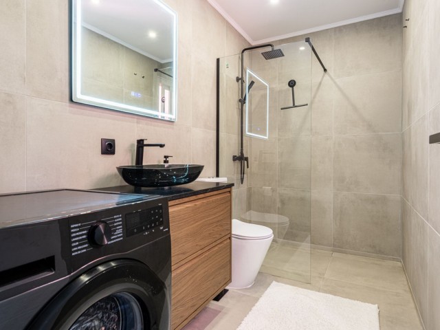 Apartamento con 2 Dormitorios  en La Duquesa