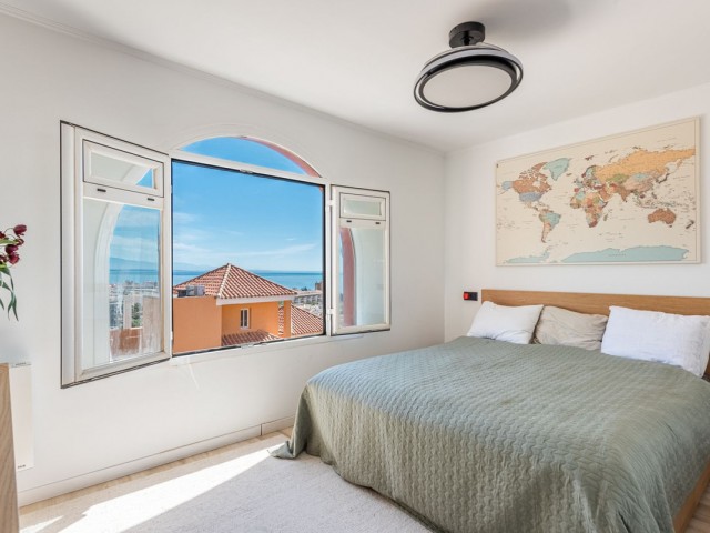 Apartamento con 2 Dormitorios  en La Duquesa
