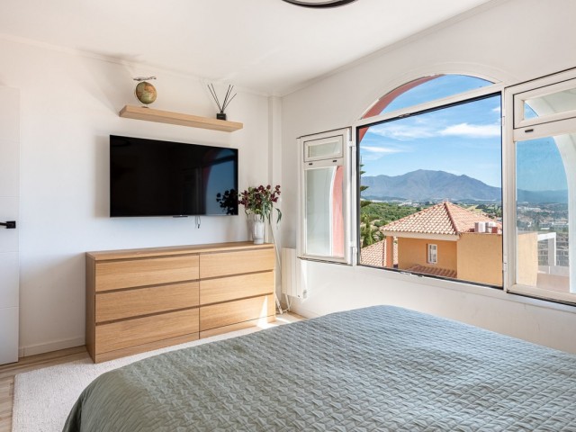 Apartamento con 2 Dormitorios  en La Duquesa
