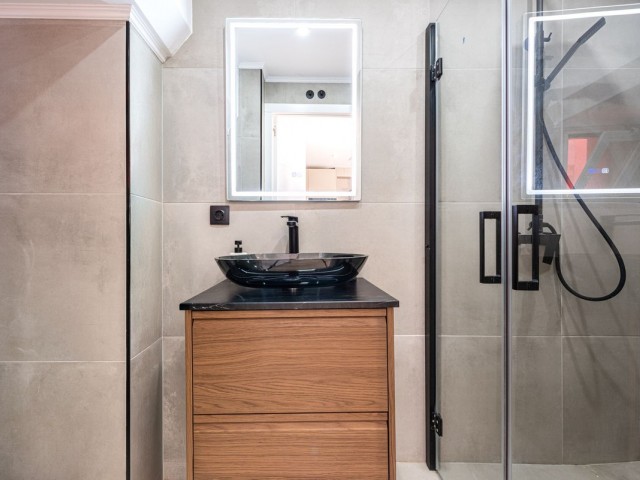 Apartamento con 2 Dormitorios  en La Duquesa